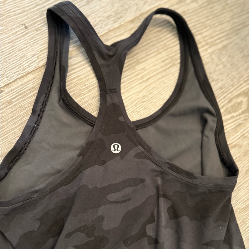 2 Lululemon Athletica tanks - Picture 4 of 4